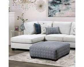 Chepstow Sectional Living Room Set in Cream