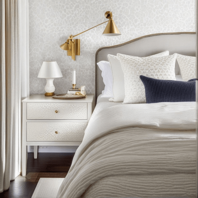 What Kind of Bed is Ideal for a Guest Bedroom? 