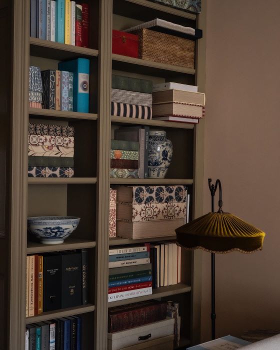 tips for decorating your bookcase